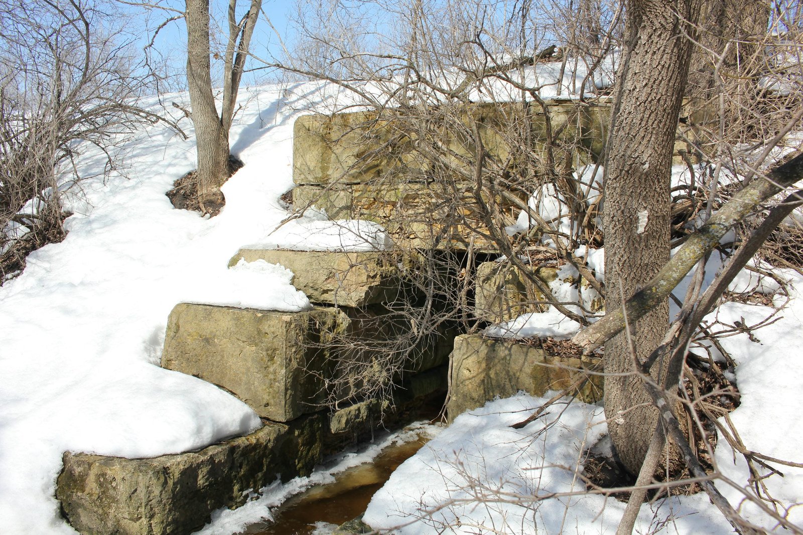 Overview, south face